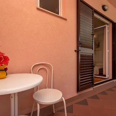 Big Balcony Bugenvilija Makarska