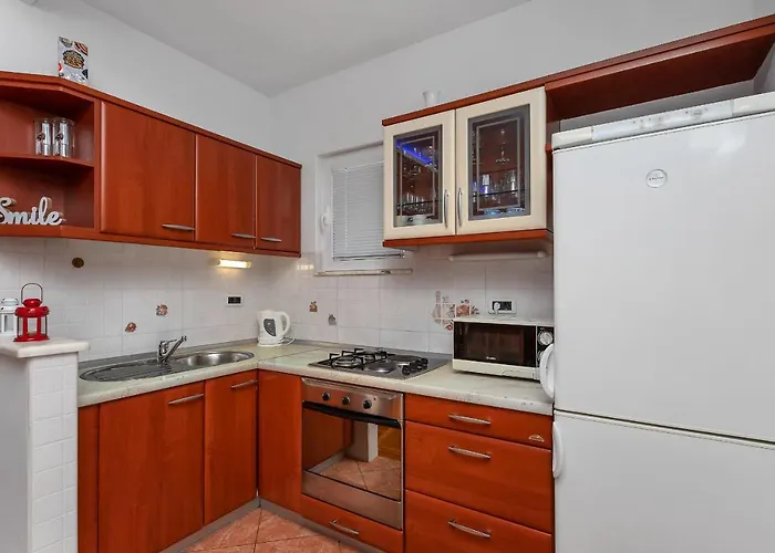 Big Balcony Bugenvilija 马卡尔斯卡