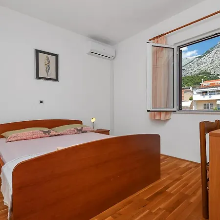 Apartment Big Balcony Bugenvilija Makarska