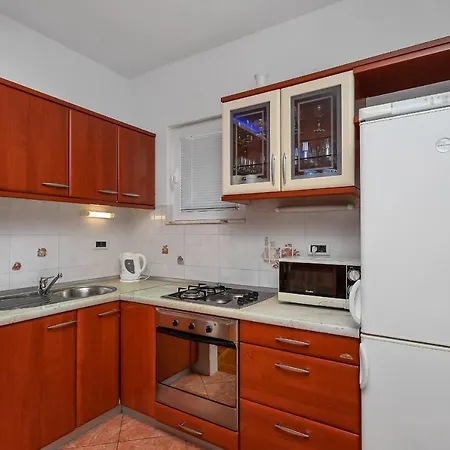 Big Balcony Bugenvilija Makarska