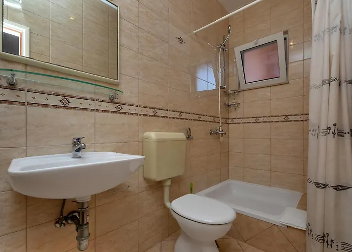 Big Balcony Bugenvilija דירה